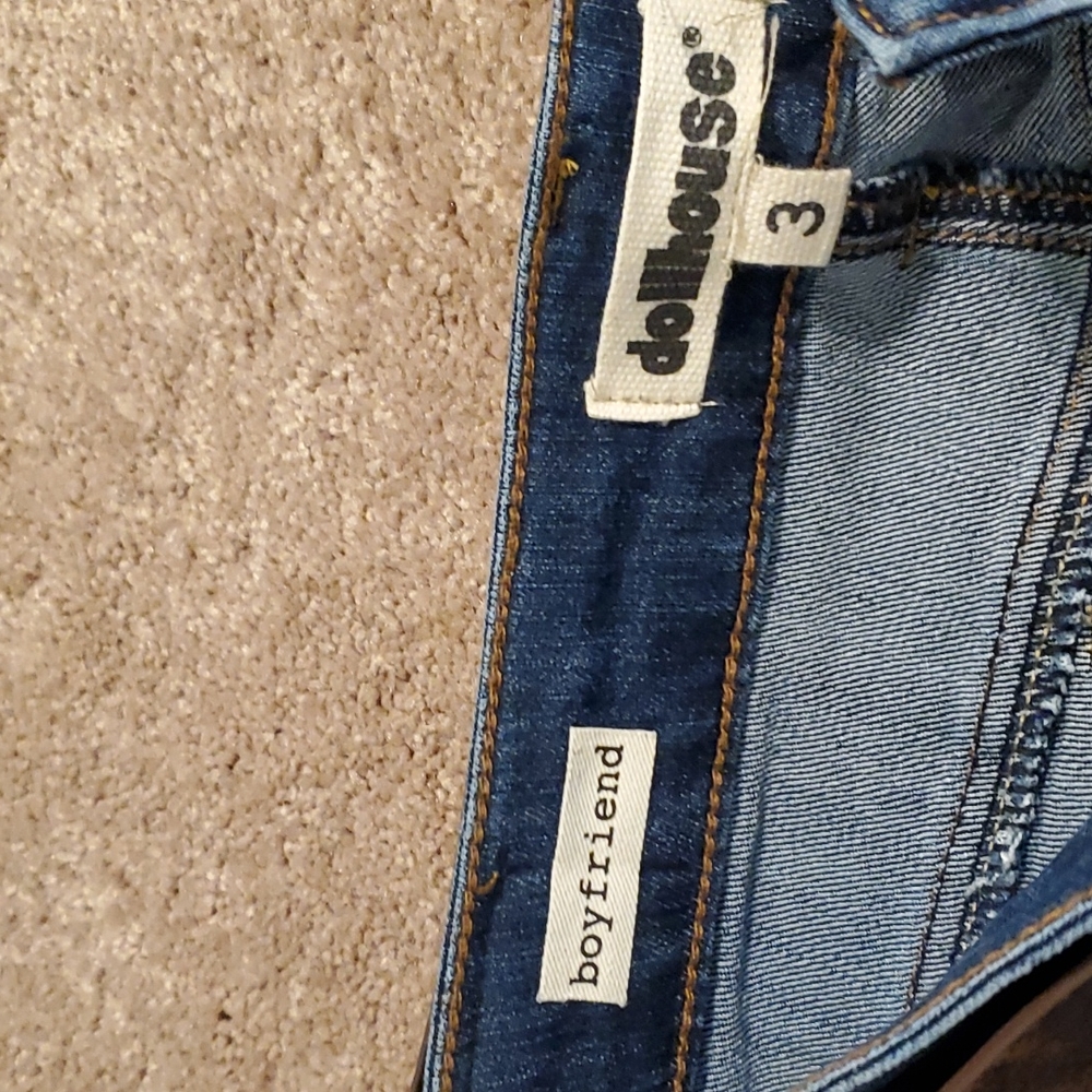 Shorts - Picture 3 of 3